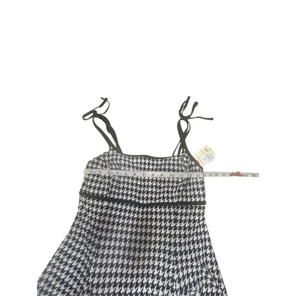 St. John’s Bay One Piece Swimsuit Black/White Sz 8 NWT